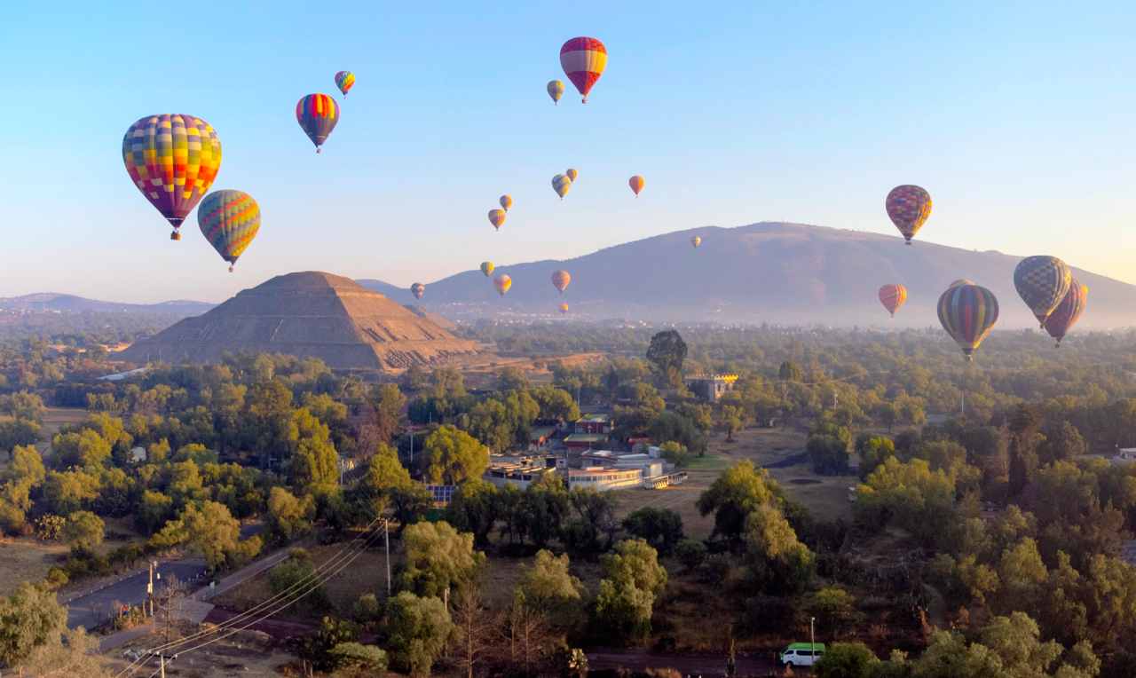 Hot Air Balloon teotihuacan Mexico
